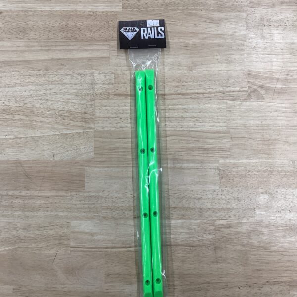 Black diamond rails green
